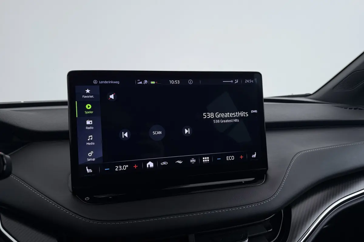80 Sportline | Uitklap Trekhaak | 92% SoH | CarPlay | Org NL | Adap. Cruise | Stoelverwarming | Camera | Blind Spot