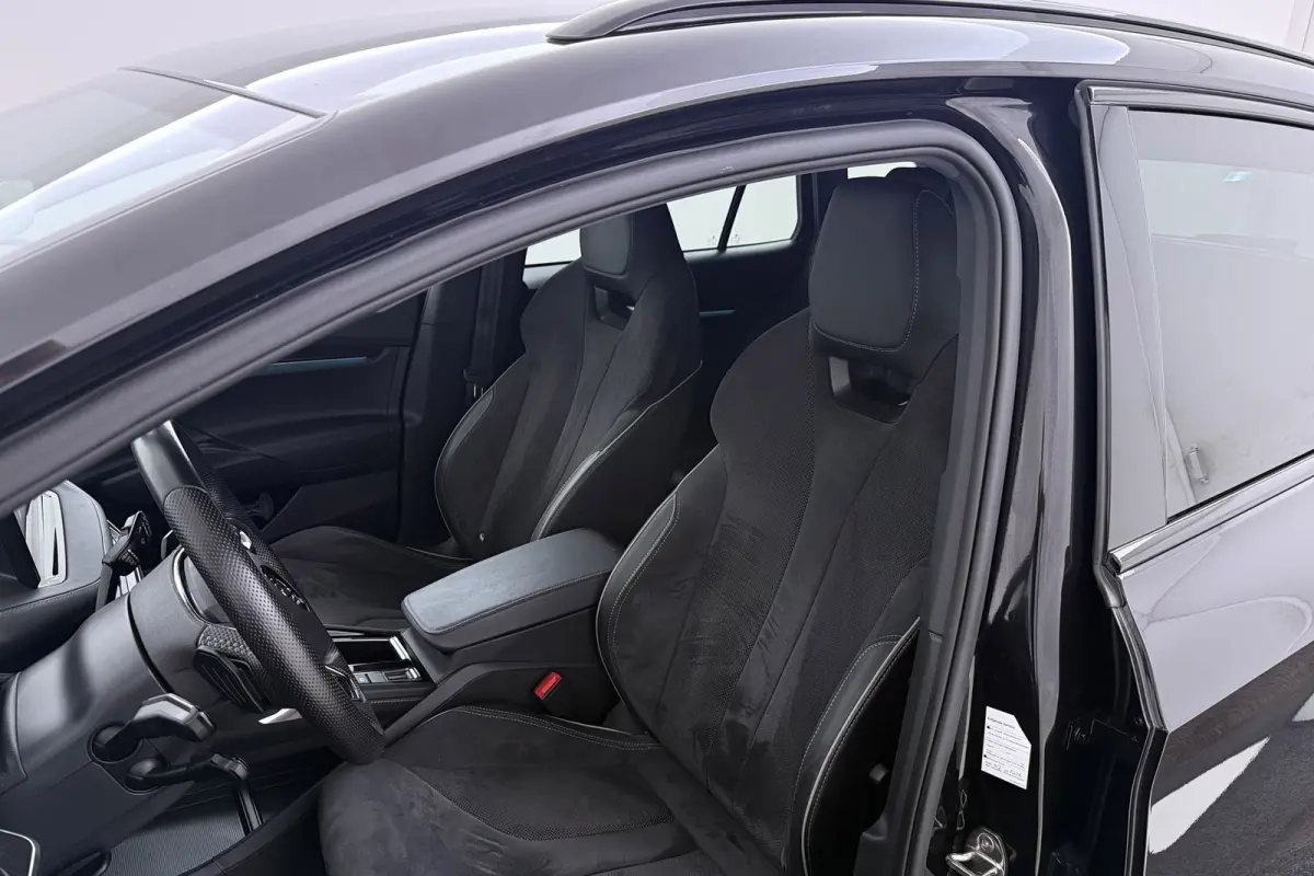 80 Sportline | Uitklap Trekhaak | 92% SoH | CarPlay | Org NL | Adap. Cruise | Stoelverwarming | Camera | Blind Spot