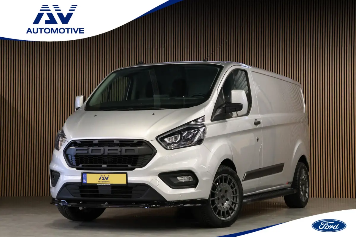 320 2.0 TDCI L2H1 Raptor Edition | Bi-Xenon | CarPlay | Navigatie | Camera | Stoelverwarming | Dodehoek detector | Lane Assist | DAB | 3-Zitter | Dealer onderhouden | Nieuwe APK