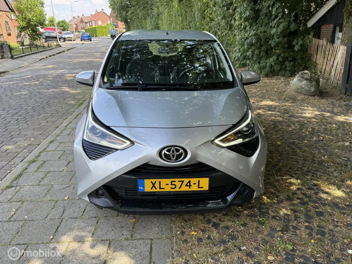 1.0 VVT-i x-cite 1e Eigenaar Dealer Onderhouden!