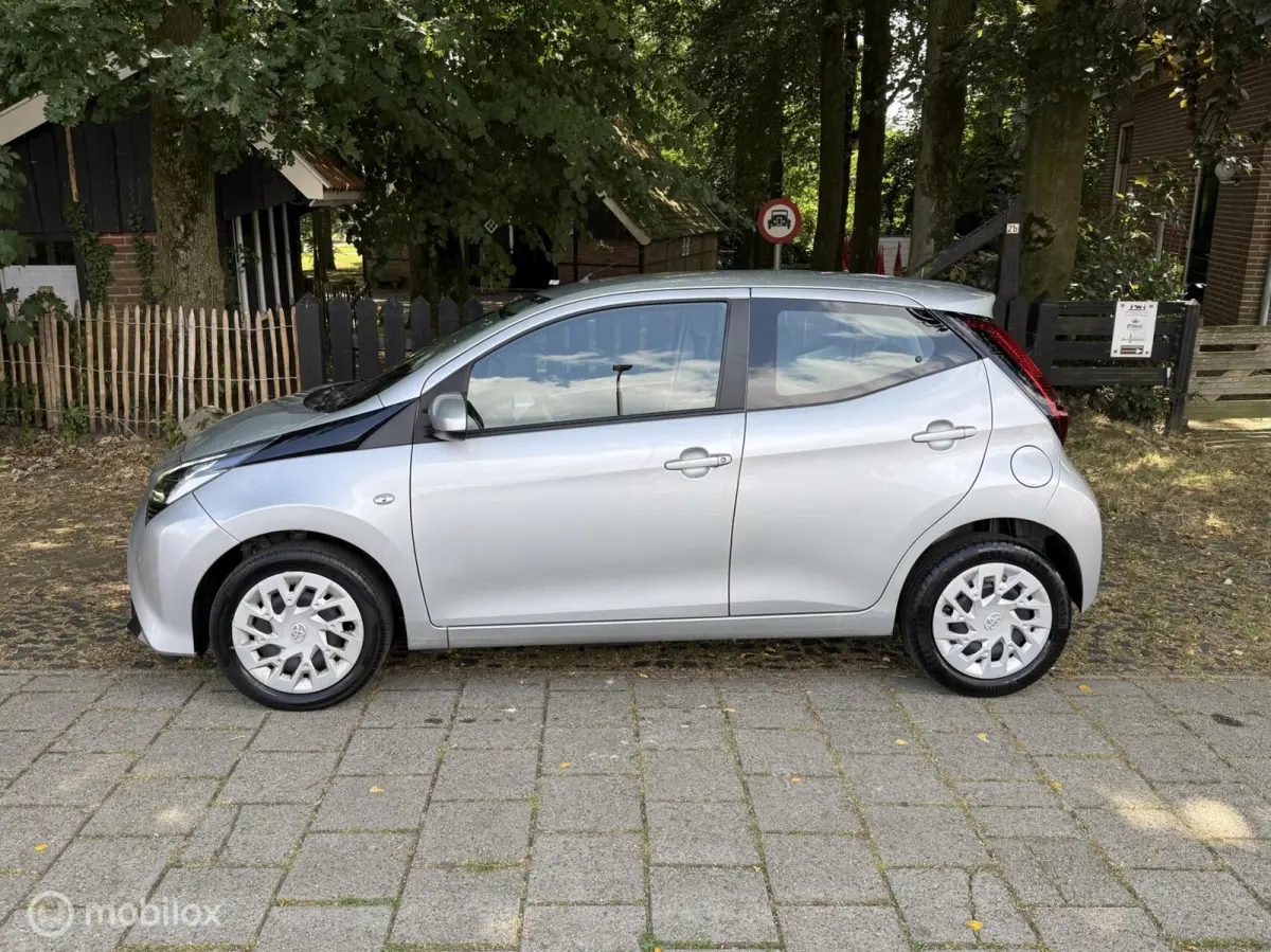1.0 VVT-i x-cite 1e Eigenaar Dealer Onderhouden!