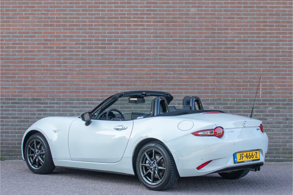 1.5 SkyActiv-G GT-M, 1e eigenaar, 71.000km NAP, Carplay, Leder, Navigatie, Keyless, PDC, Stoelverwarming, DAB+.