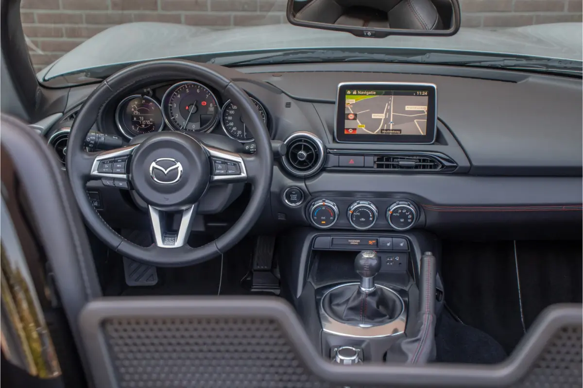 1.5 SkyActiv-G GT-M, 1e eigenaar, 71.000km NAP, Carplay, Leder, Navigatie, Keyless, PDC, Stoelverwarming, DAB+.