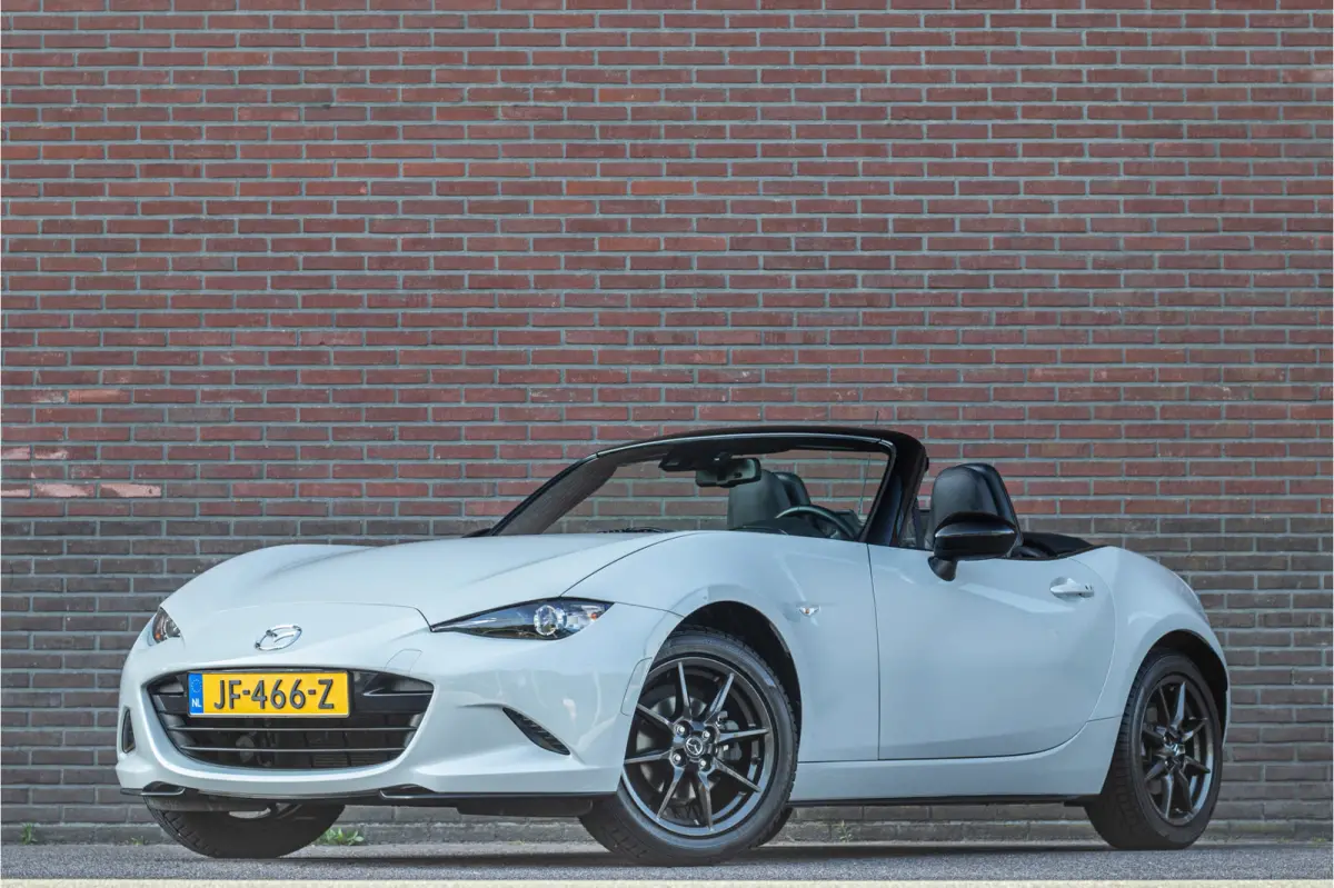 1.5 SkyActiv-G GT-M, 1e eigenaar, 71.000km NAP, Carplay, Leder, Navigatie, Keyless, PDC, Stoelverwarming, DAB+.