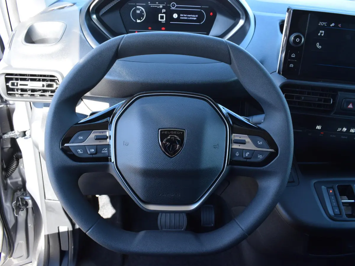 L1 50 kWh | camera | Apple Carplay/Android Auto  | laadruimtebetimmering | Comfort stoelen | rijklaarprijs