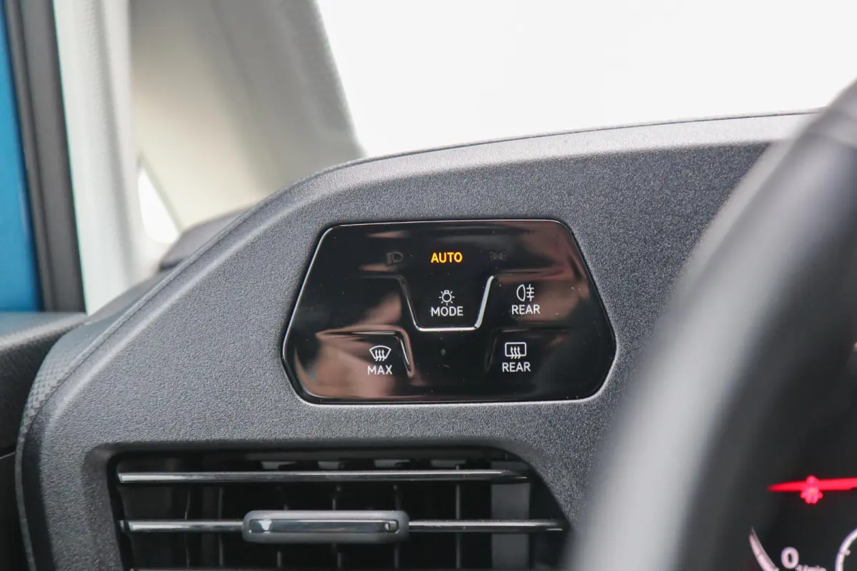 2.0 TDI 122pk DSG Comfort | Navigatie | App Connect | Trekhaak | Cruise Control | Parkeersensoren Voor + Achter | DAB+