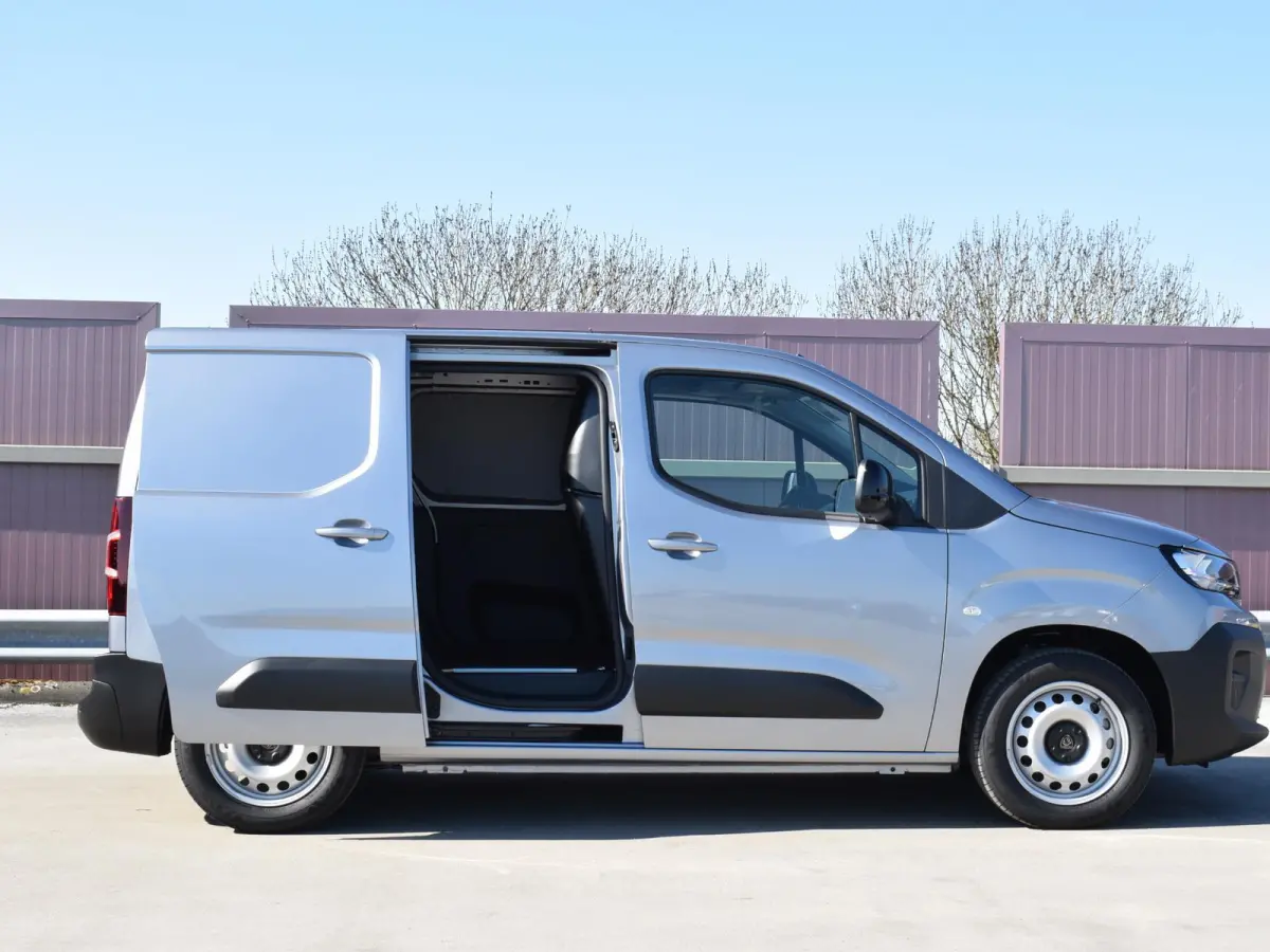 L1 50 kWh | 0% rente | camera | Apple Carplay/Android Auto  | laadruimtebetimmering | Comfort stoelen | rijklaarprijs