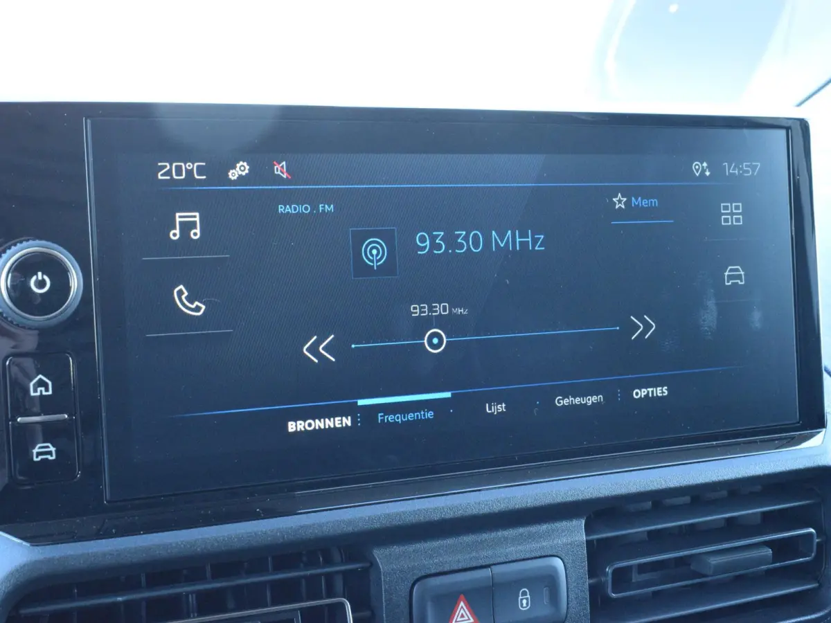 L1 50 kWh | 0% rente | camera | Apple Carplay/Android Auto  | laadruimtebetimmering | Comfort stoelen | rijklaarprijs