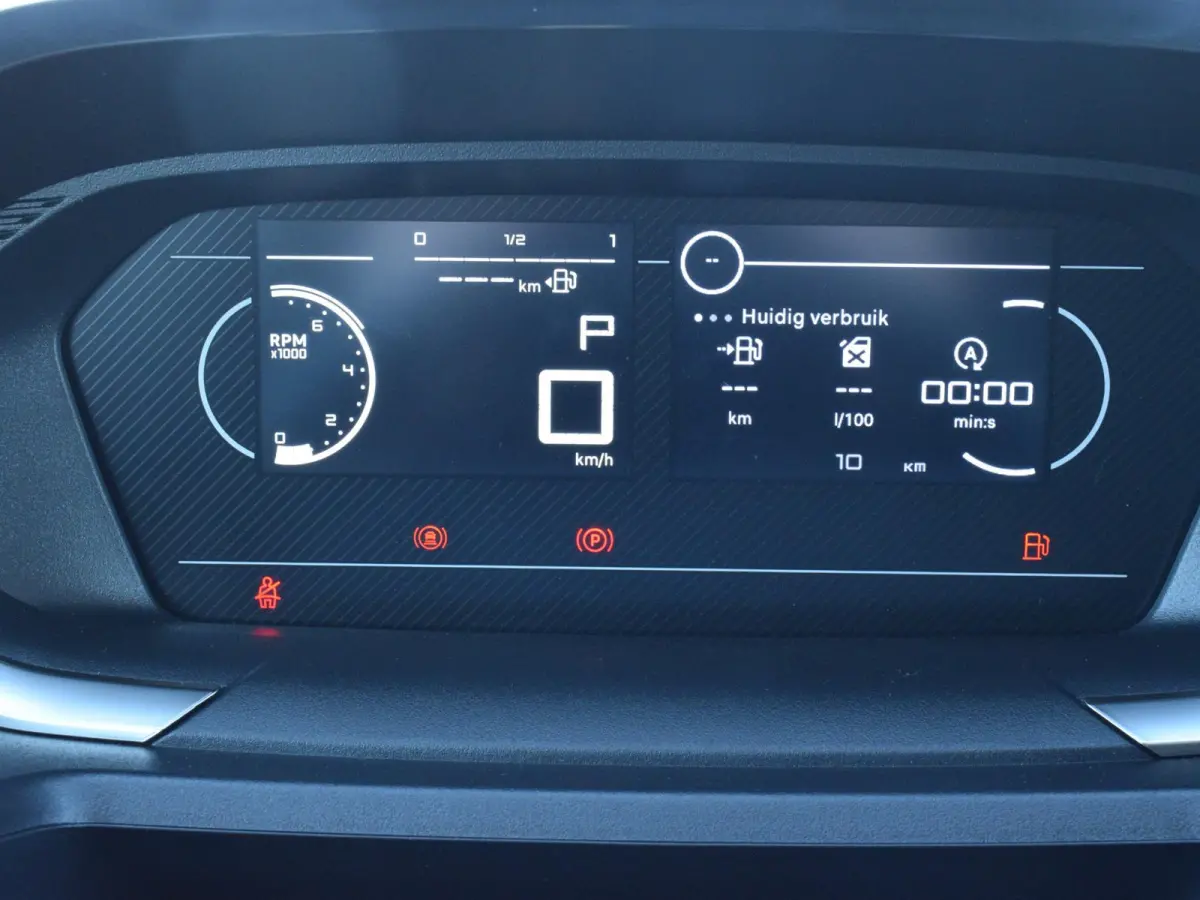 L1 50 kWh | 0% rente | camera | Apple Carplay/Android Auto  | laadruimtebetimmering | Comfort stoelen | rijklaarprijs