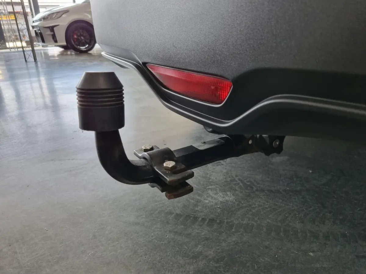 1.8 Hybrid Black Edition / Trekhaak / Leer / JBL