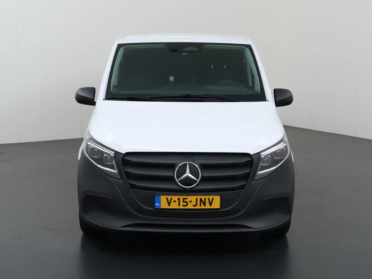 114 CDI | AUT. | XL L3 | DISTRONIC PLUS | TREKHAAK | 2-ZITS | NAVIGATIE | PARKEERCAMERA | APPLE CARPLAY | CERTIFIED
