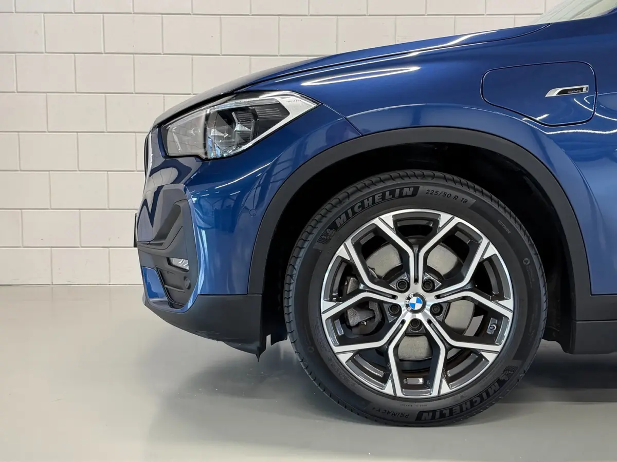 XDrive25e High Executive | PANO | 1E EIG | DEALER | LEDER | CAMERA | NAVI PROF | SPORTSTOELEN