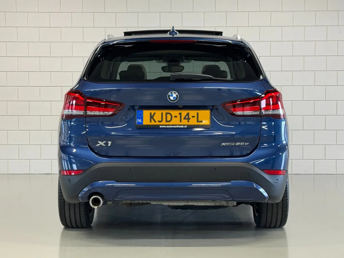XDrive25e High Executive | PANO | 1E EIG | DEALER | LEDER | CAMERA | NAVI PROF | SPORTSTOELEN