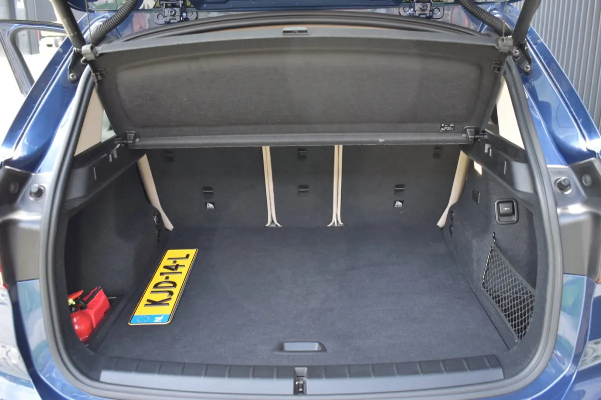 XDrive25e High Executive | PANO | 1E EIG | DEALER | LEDER | CAMERA | NAVI PROF | SPORTSTOELEN