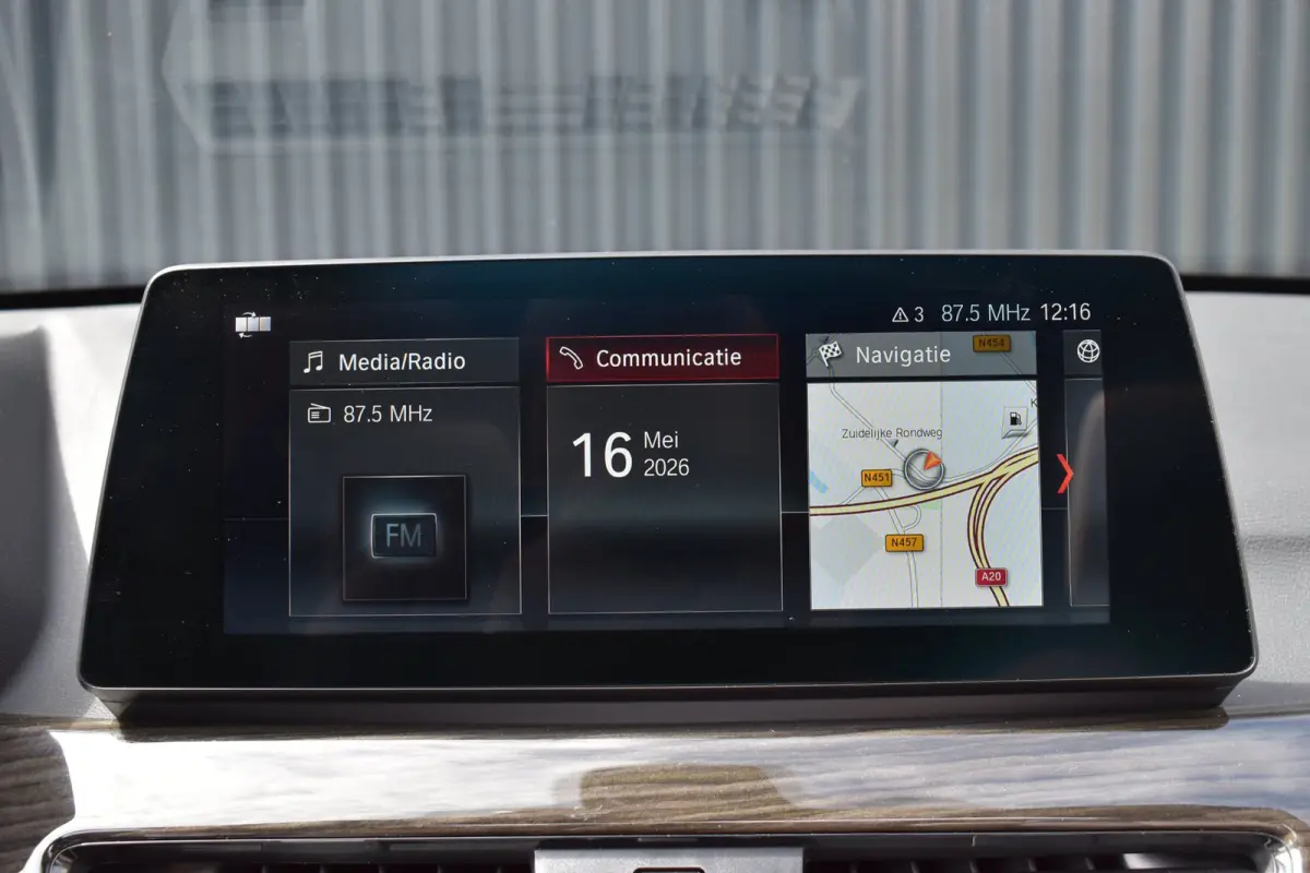 XDrive25e High Executive | PANO | 1E EIG | DEALER | LEDER | CAMERA | NAVI PROF | SPORTSTOELEN