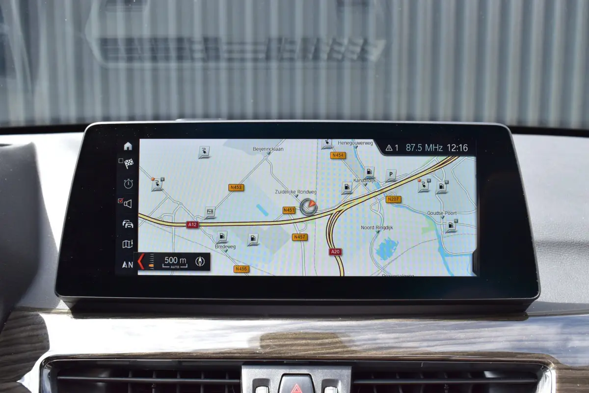 XDrive25e High Executive | PANO | 1E EIG | DEALER | LEDER | CAMERA | NAVI PROF | SPORTSTOELEN