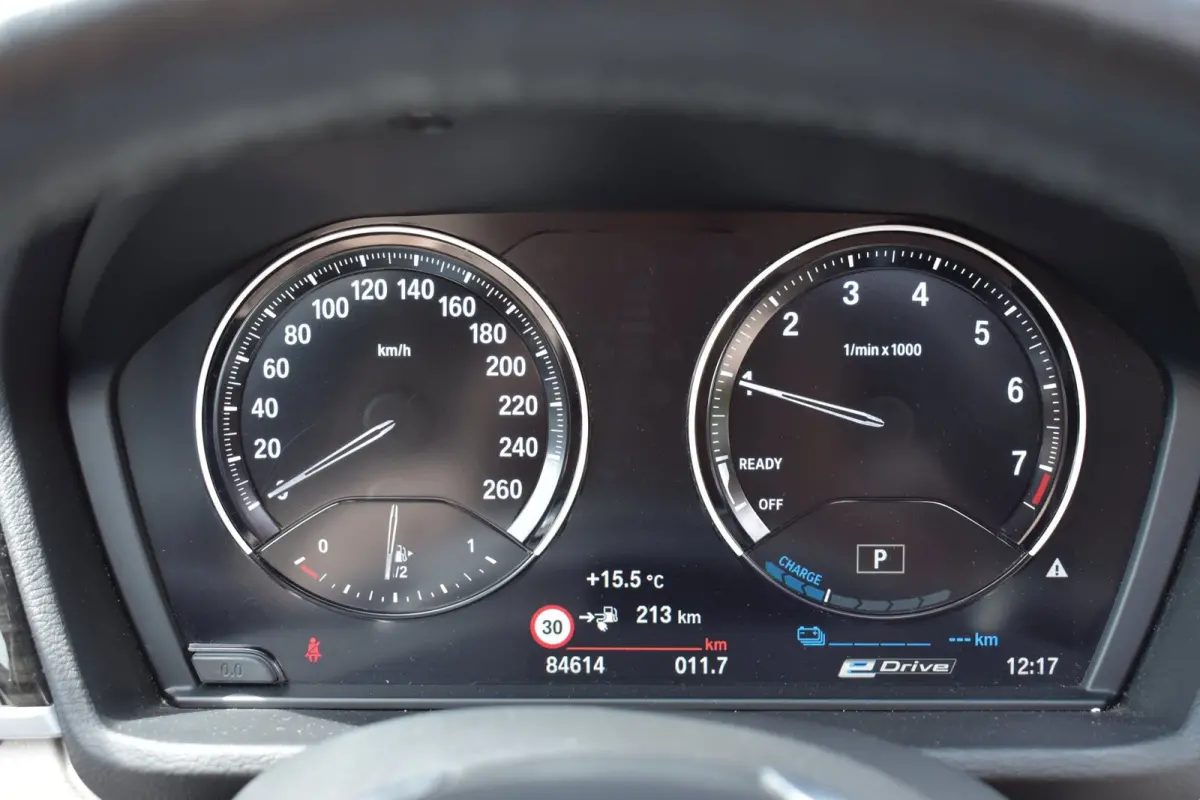 XDrive25e High Executive | PANO | 1E EIG | DEALER | LEDER | CAMERA | NAVI PROF | SPORTSTOELEN