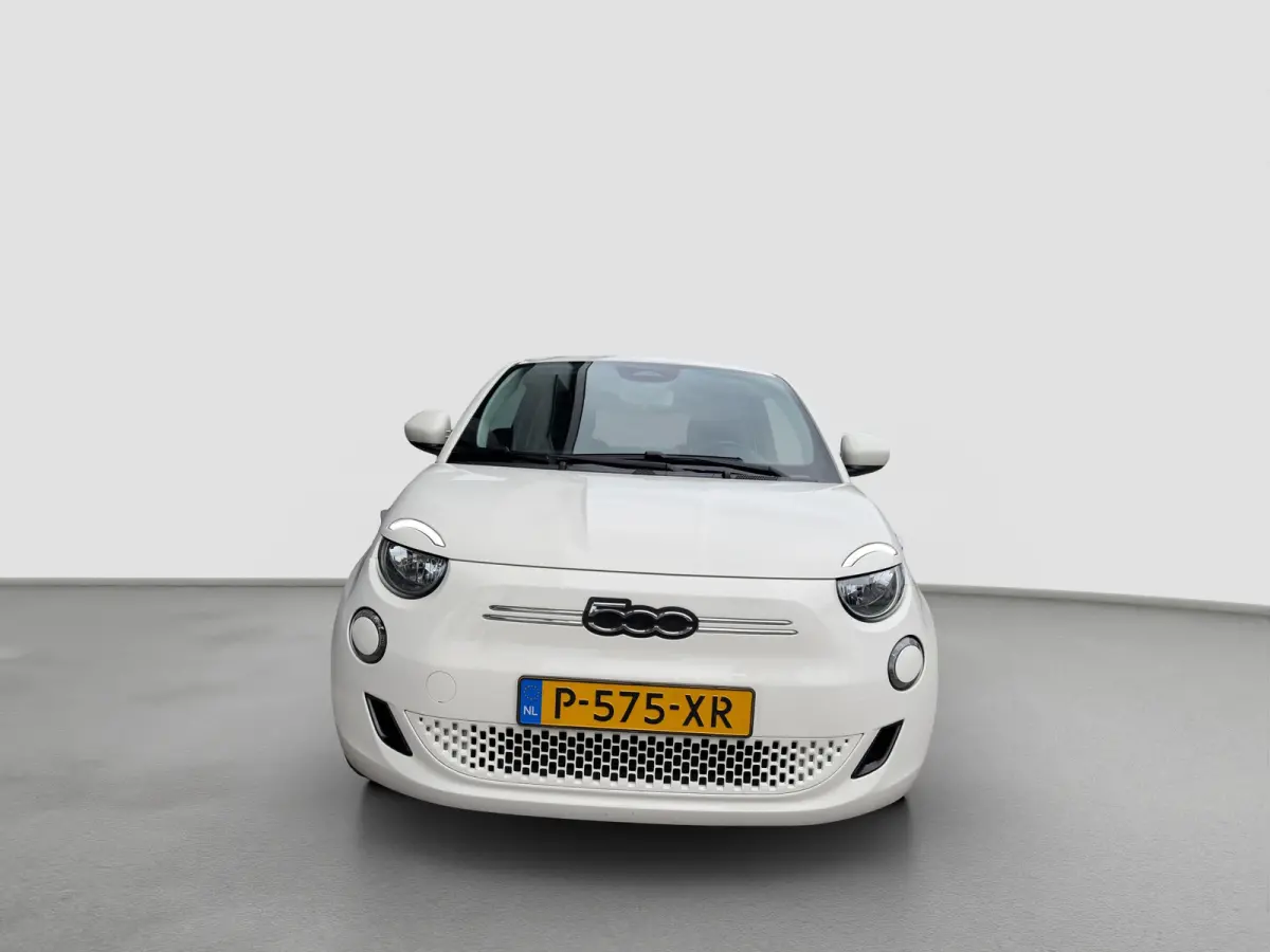 Icon 118pk 42 kWh | SOH 93% |  Navigatie | Climate control | Bluetooth | LM Velgen | Cruise control | Regensensor | Verkeersborddetectie |