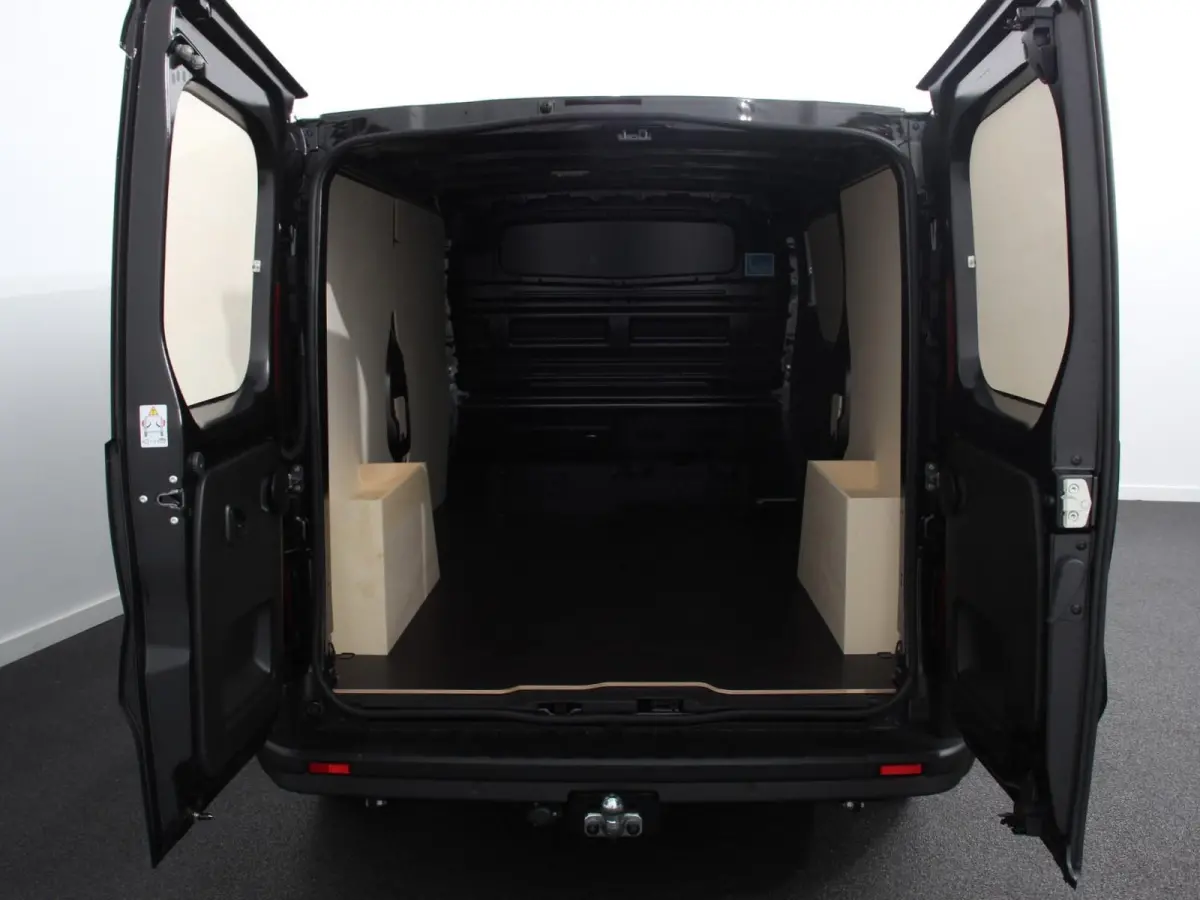 2.0 Blue dCi 110PK T30 L2H1 Advance Navigatie Airco Lichtmetalen velgen Betimmering Trekhaak Camera Parkeer sensoren Dab