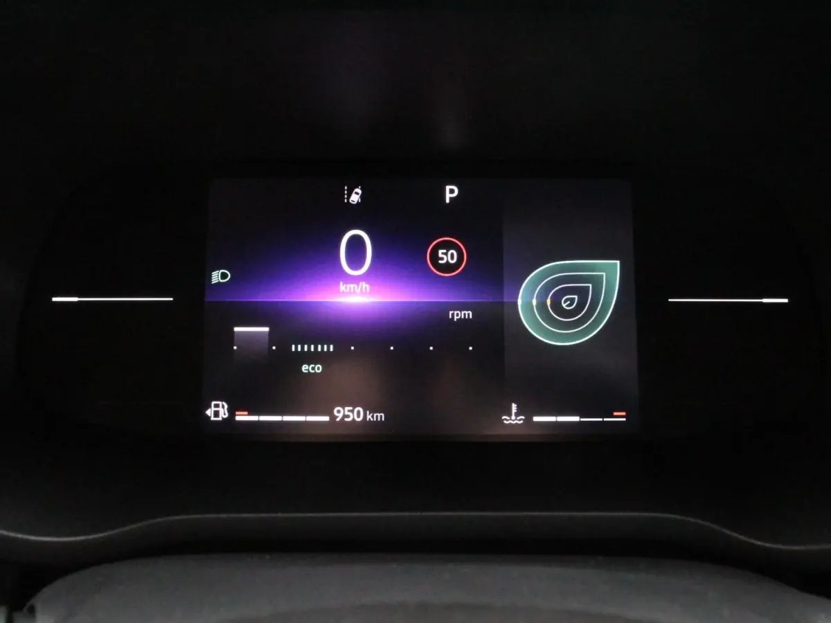 2.0 Blue dCi 110PK T30 L2H1 Advance Navigatie Airco Lichtmetalen velgen Betimmering Trekhaak Camera Parkeer sensoren Dab