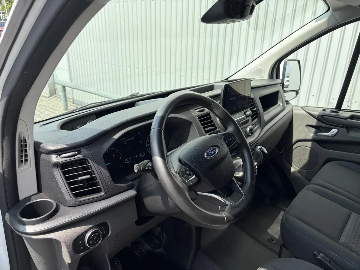 300 2.0 TDCI L2H1*A/C*CRUISE*3-P*CAM*HAAK*TEL*