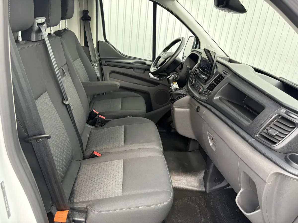 300 2.0 TDCI L2H1*A/C*CRUISE*3-P*CAM*HAAK*TEL*