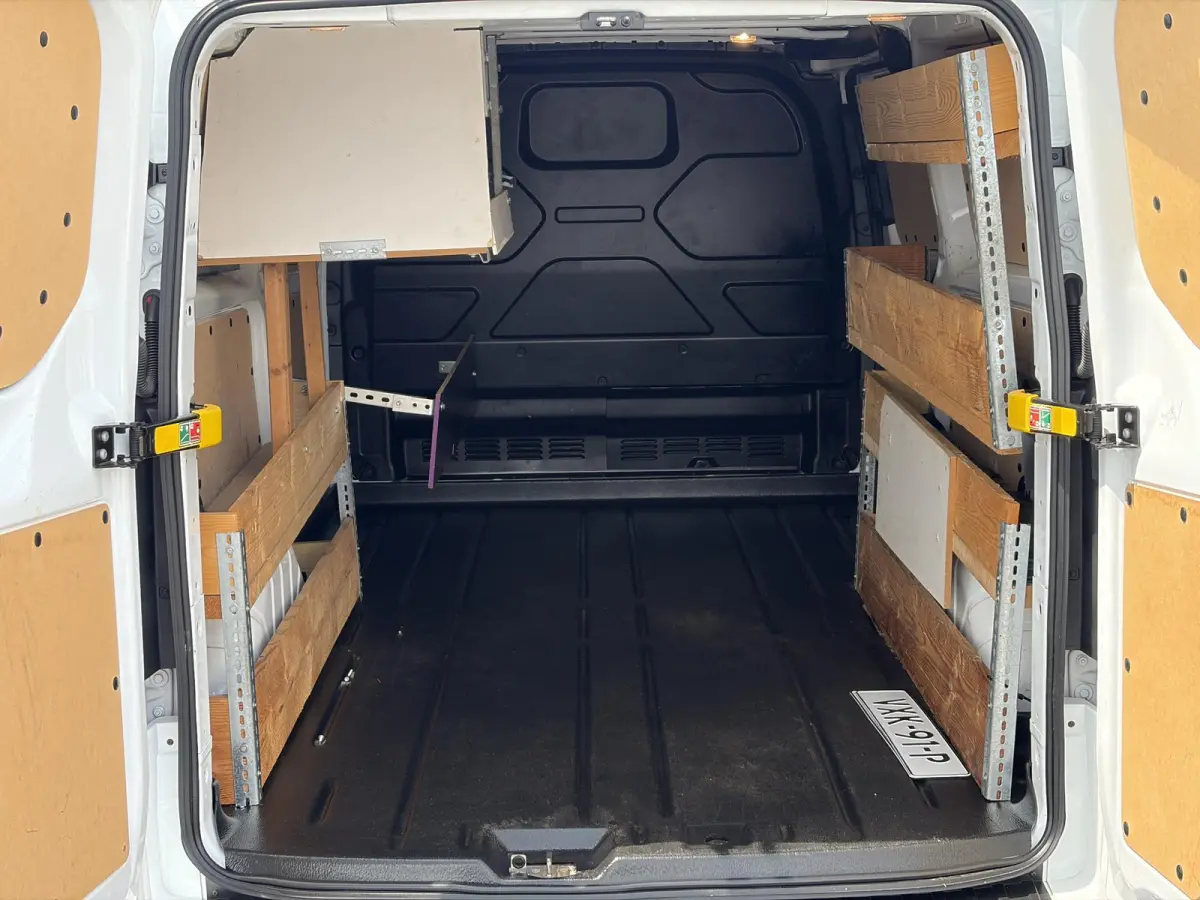 300 2.0 TDCI L2H1*A/C*CRUISE*3-P*CAM*HAAK*TEL*