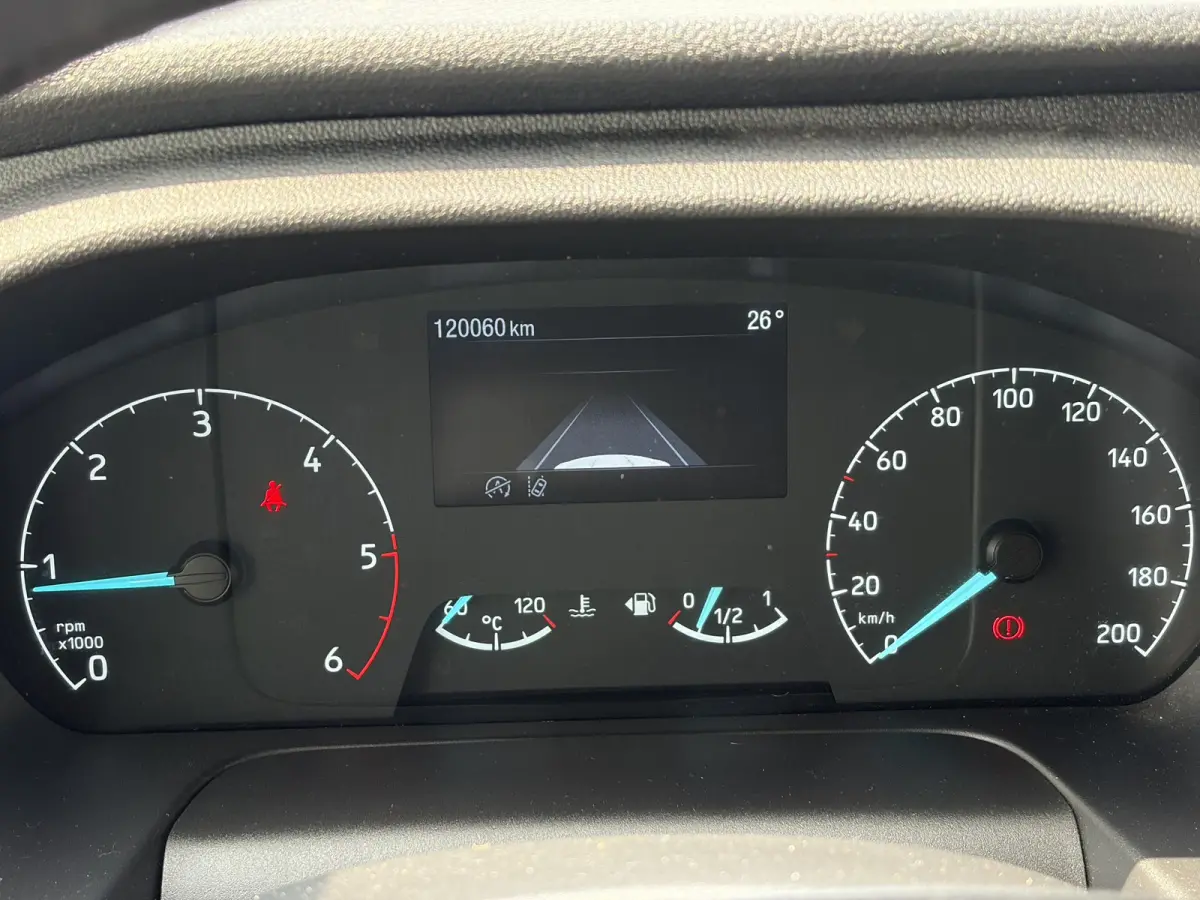 300 2.0 TDCI L2H1*A/C*CRUISE*3-P*CAM*HAAK*TEL*