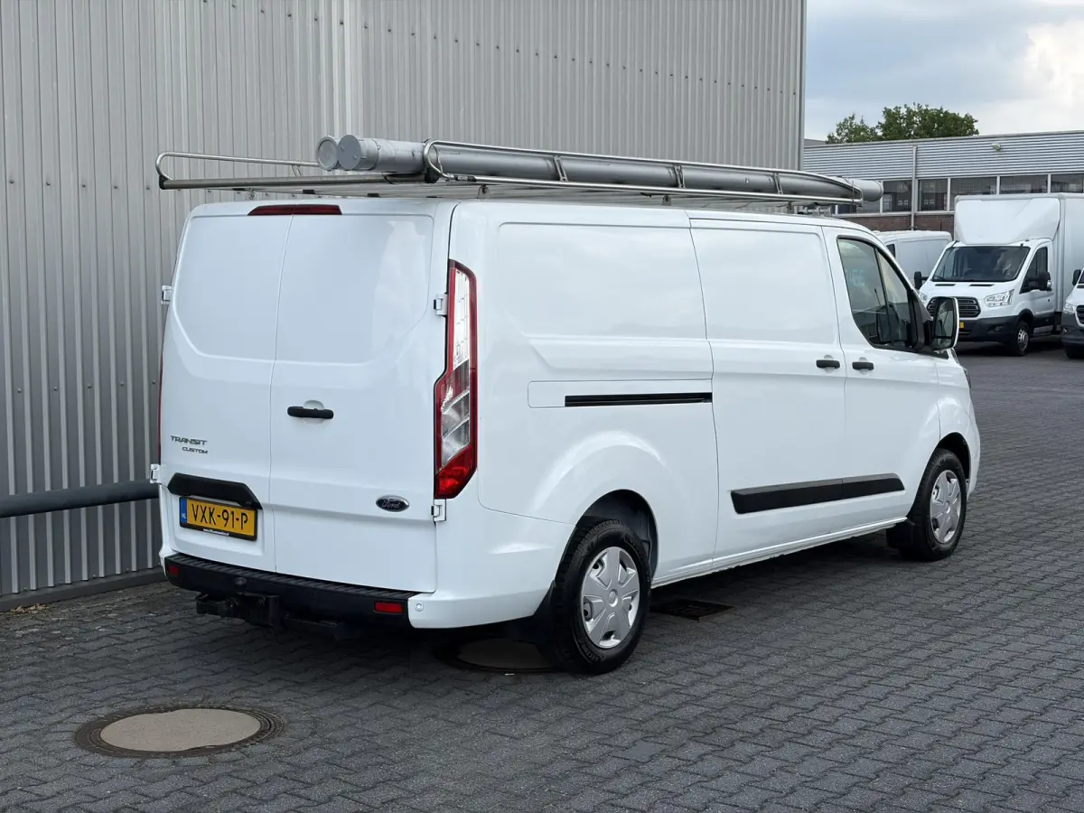 300 2.0 TDCI L2H1*A/C*CRUISE*3-P*CAM*HAAK*TEL*