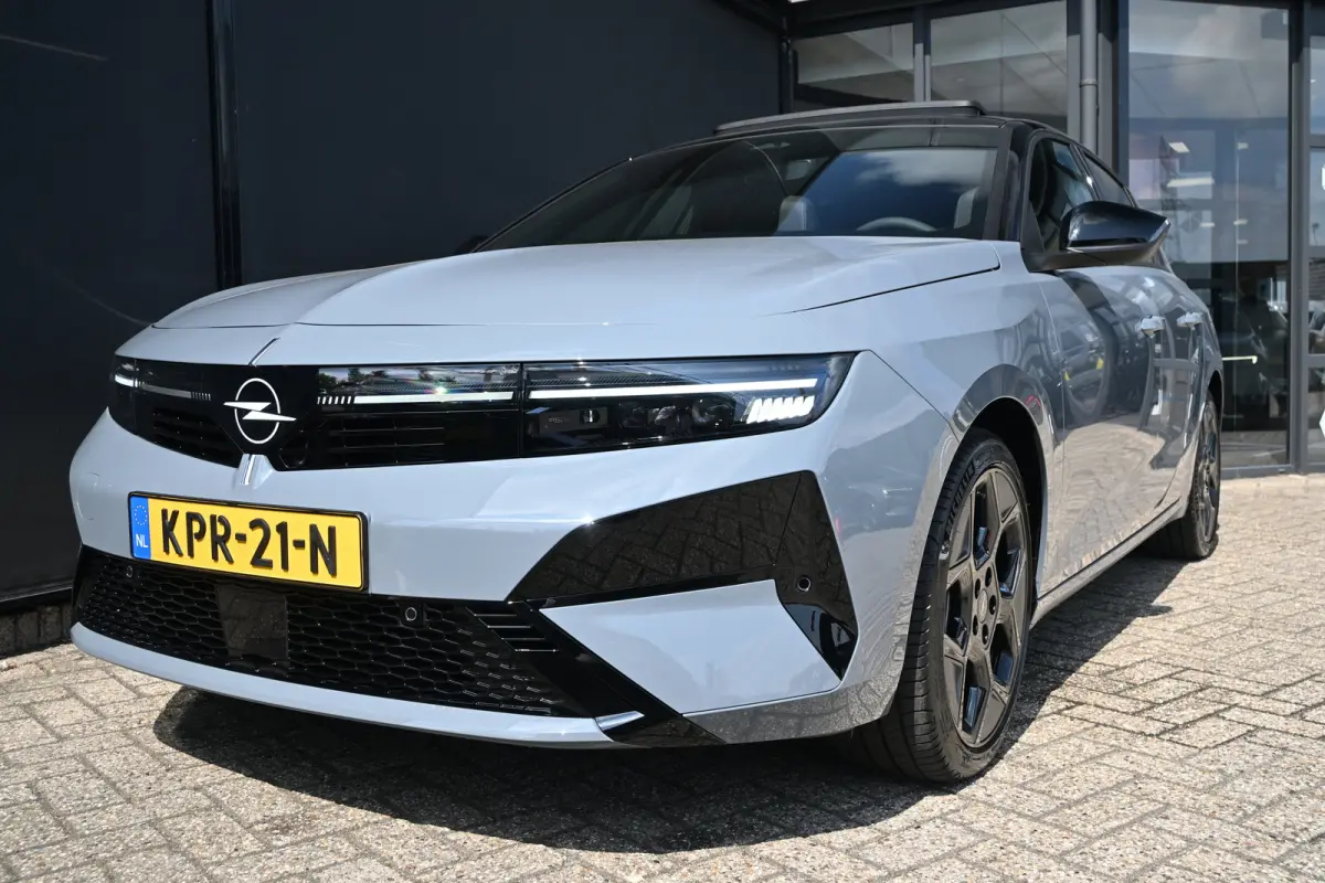 1.6 Turbo Plug In Hybrid Ultimate | Schuif-/Kanteldak | Massage | Elektr. Stoelen | LED-Matrix | Adaptive Cruise | Keyless-Entry | Stuur/Stoelverwarming | !!