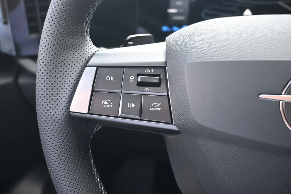 1.6 Turbo Plug In Hybrid Ultimate | Schuif-/Kanteldak | Massage | Elektr. Stoelen | LED-Matrix | Adaptive Cruise | Keyless-Entry | Stuur/Stoelverwarming | !!
