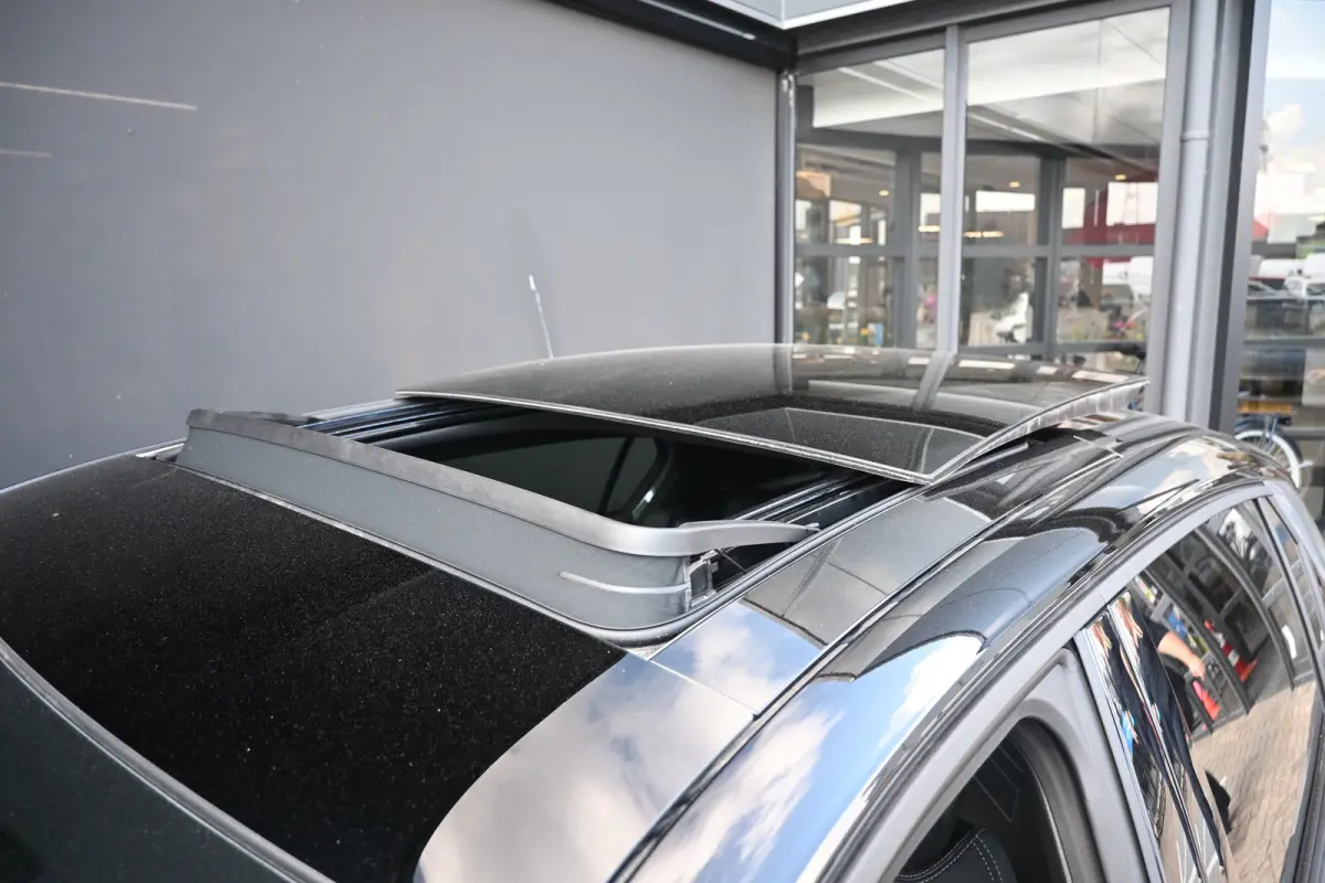 1.6 Turbo Plug In Hybrid Ultimate | Schuif-/Kanteldak | Massage | Elektr. Stoelen | LED-Matrix | Adaptive Cruise | Keyless-Entry | Stuur/Stoelverwarming | !!
