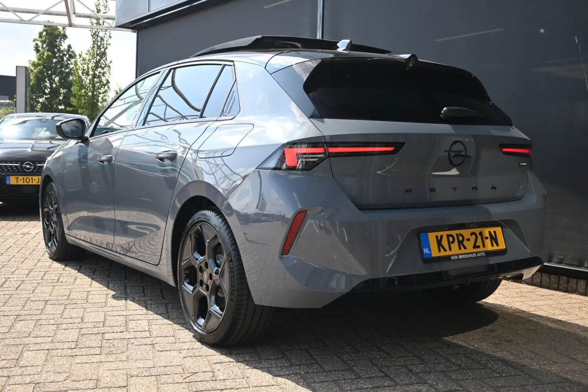 1.6 Turbo Plug In Hybrid Ultimate | Schuif-/Kanteldak | Massage | Elektr. Stoelen | LED-Matrix | Adaptive Cruise | Keyless-Entry | Stuur/Stoelverwarming | !!