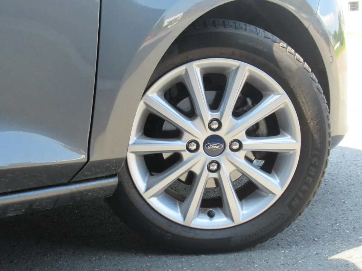 1.0 EcoBoost Titanium | Adaptive Cruise | B&O | Camera | PDC voor en achter