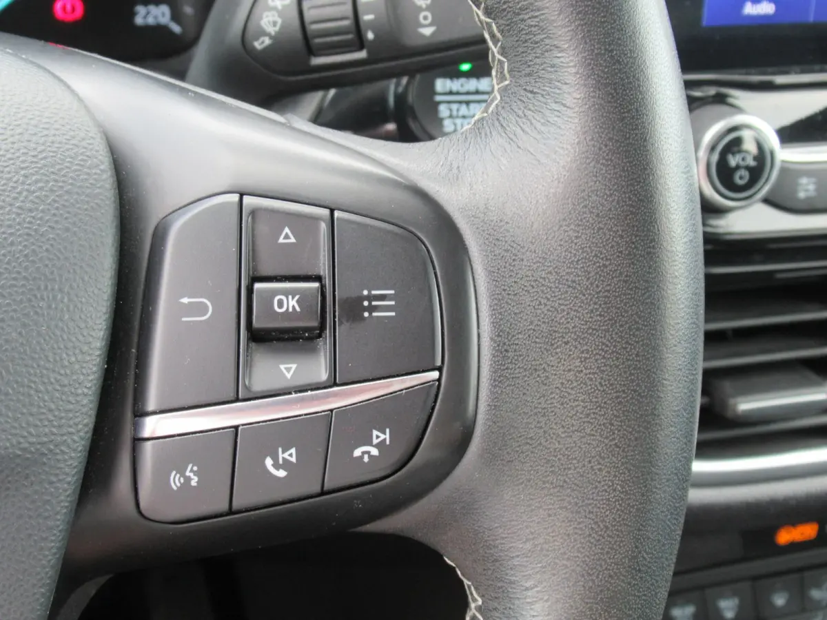 1.0 EcoBoost Titanium | Adaptive Cruise | B&O | Camera | PDC voor en achter