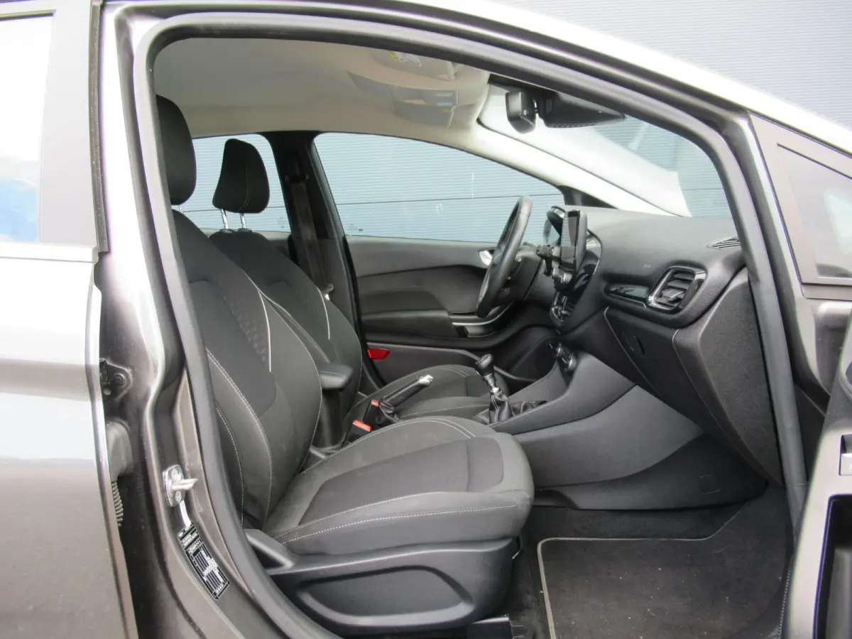 1.0 EcoBoost Titanium | Adaptive Cruise | B&O | Camera | PDC voor en achter