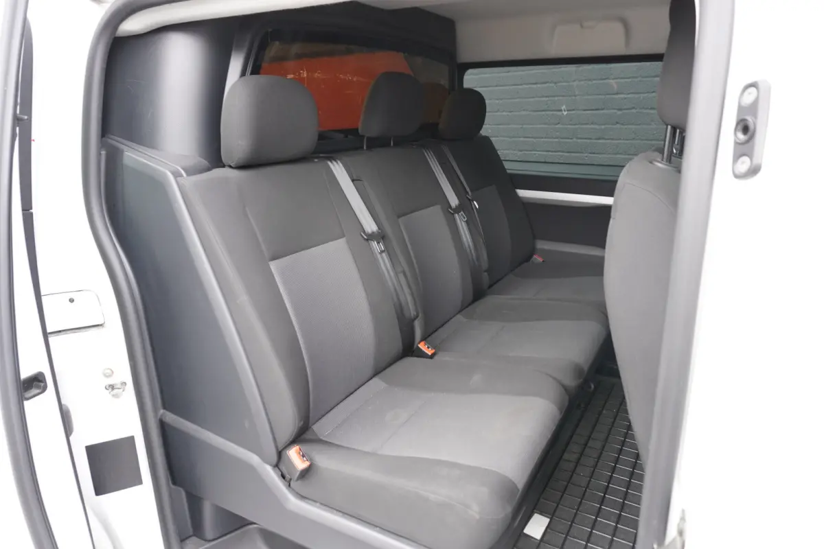 2.0 BlueHDI 120PK Dubbel cabine EURO 6 - Airco -Navi - Cruise - €14.950,- Excl.
