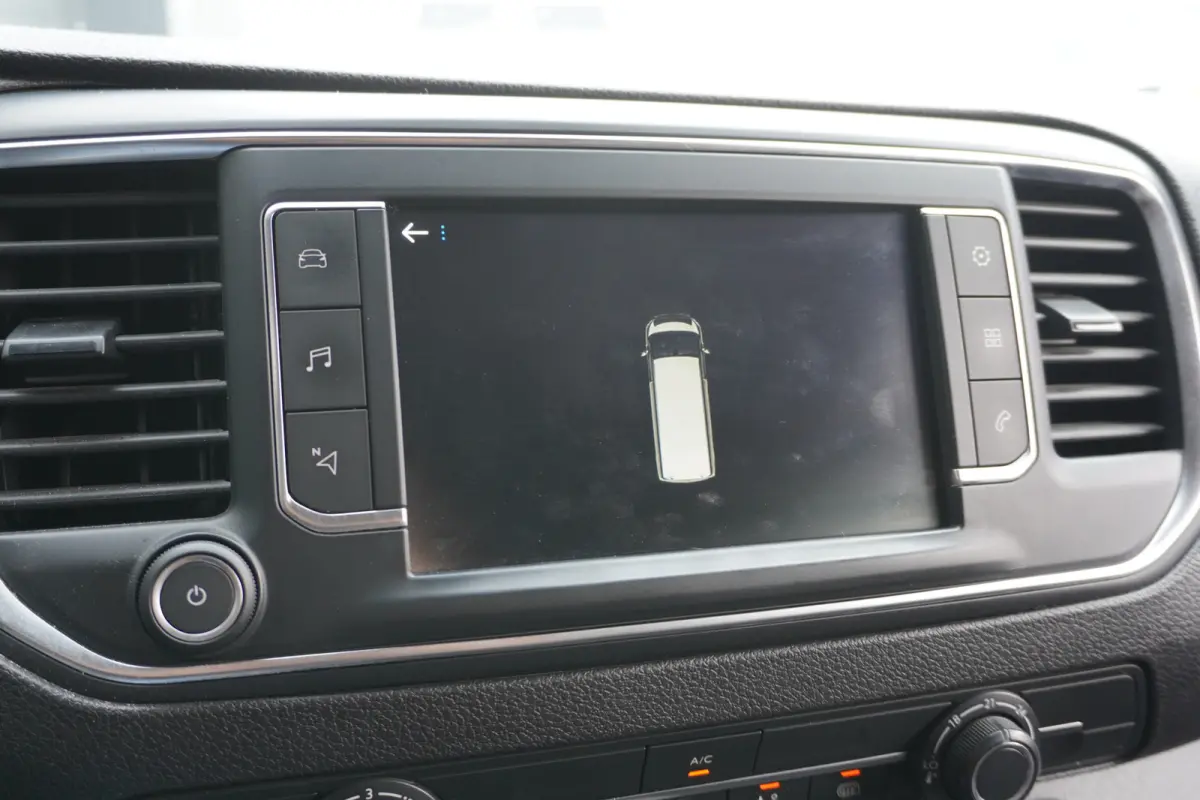 2.0 BlueHDI 120PK Dubbel cabine EURO 6 - Airco -Navi - Cruise - €14.950,- Excl.