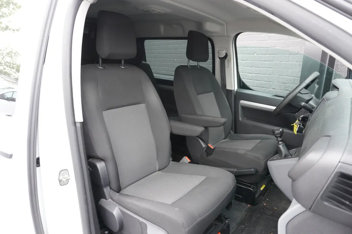 2.0 BlueHDI 120PK Dubbel cabine EURO 6 - Airco -Navi - Cruise - €14.950,- Excl.