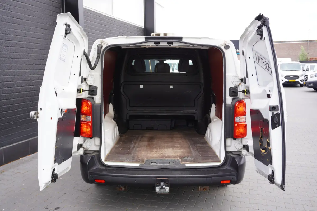 2.0 BlueHDI 120PK Dubbel cabine EURO 6 - Airco -Navi - Cruise - €14.950,- Excl.