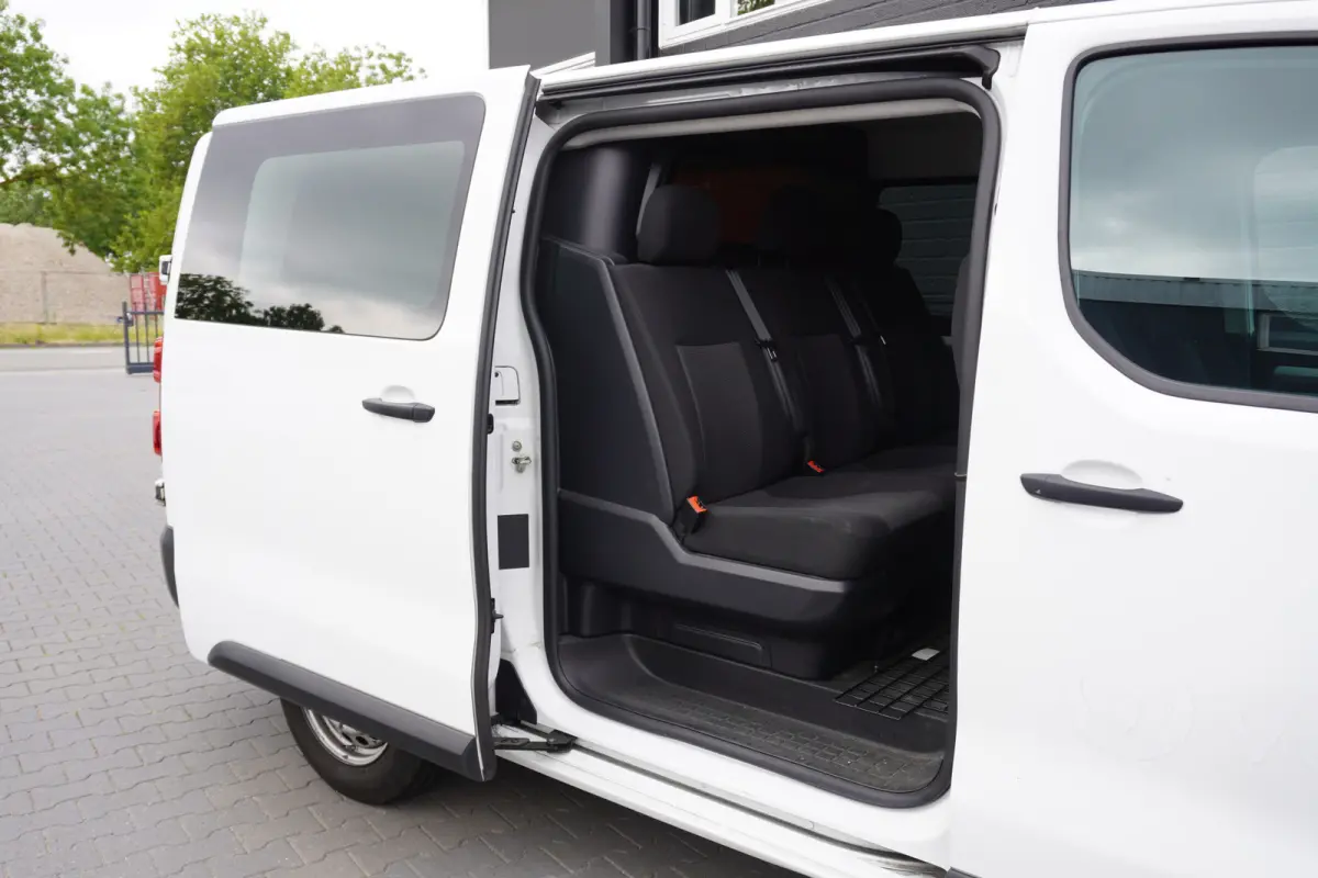 2.0 BlueHDI 120PK Dubbel cabine EURO 6 - Airco -Navi - Cruise - €14.950,- Excl.