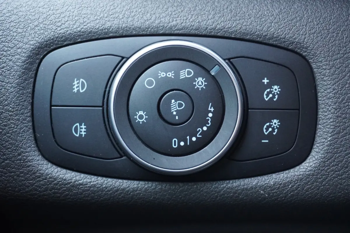 2.0 TDCI 130PK Automaat EURO 6 - Airco - Cruise - Camera - €15.900,- Excl.