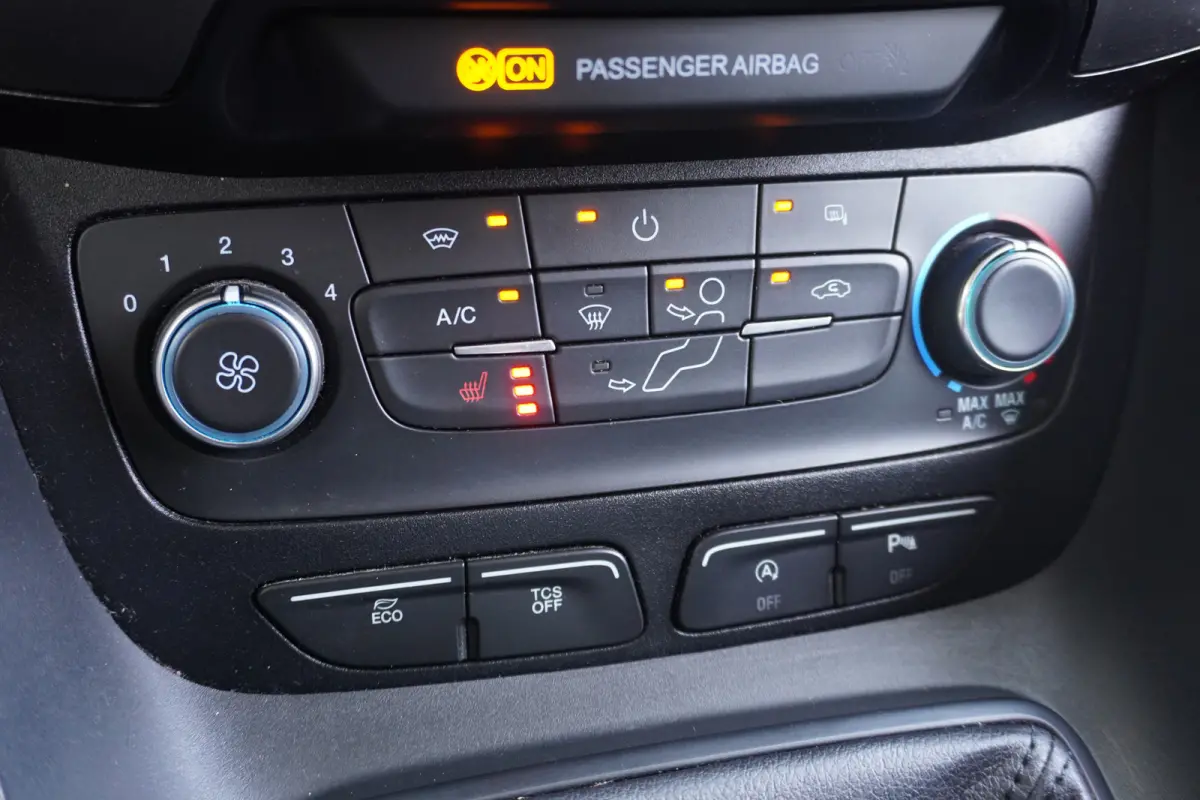 1.5 EcoBlue EURO 6 - Airco - Cruise - PDC - €10.950,- Excl.