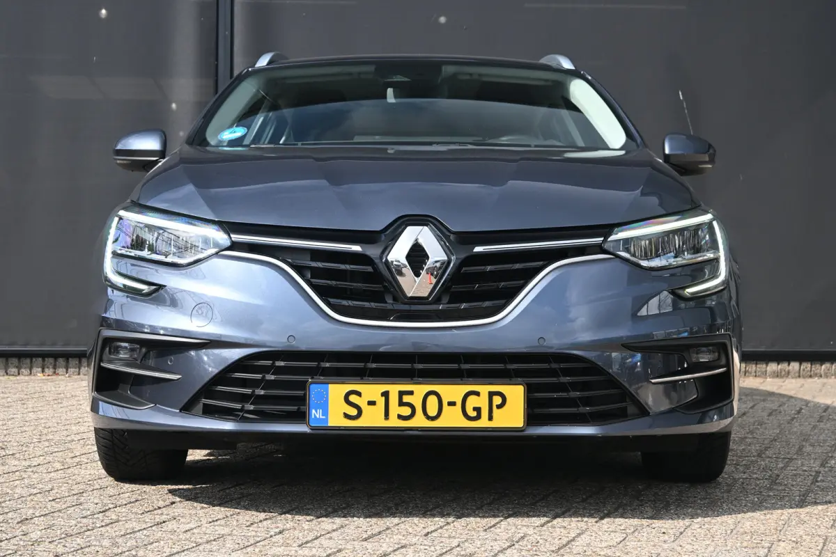 Estate 1.6 Plug-In Hybrid 160 Intens | Afn. Trekhaak | Navigatie | Parkeersensoren | Climate Control | Cruise Control !!