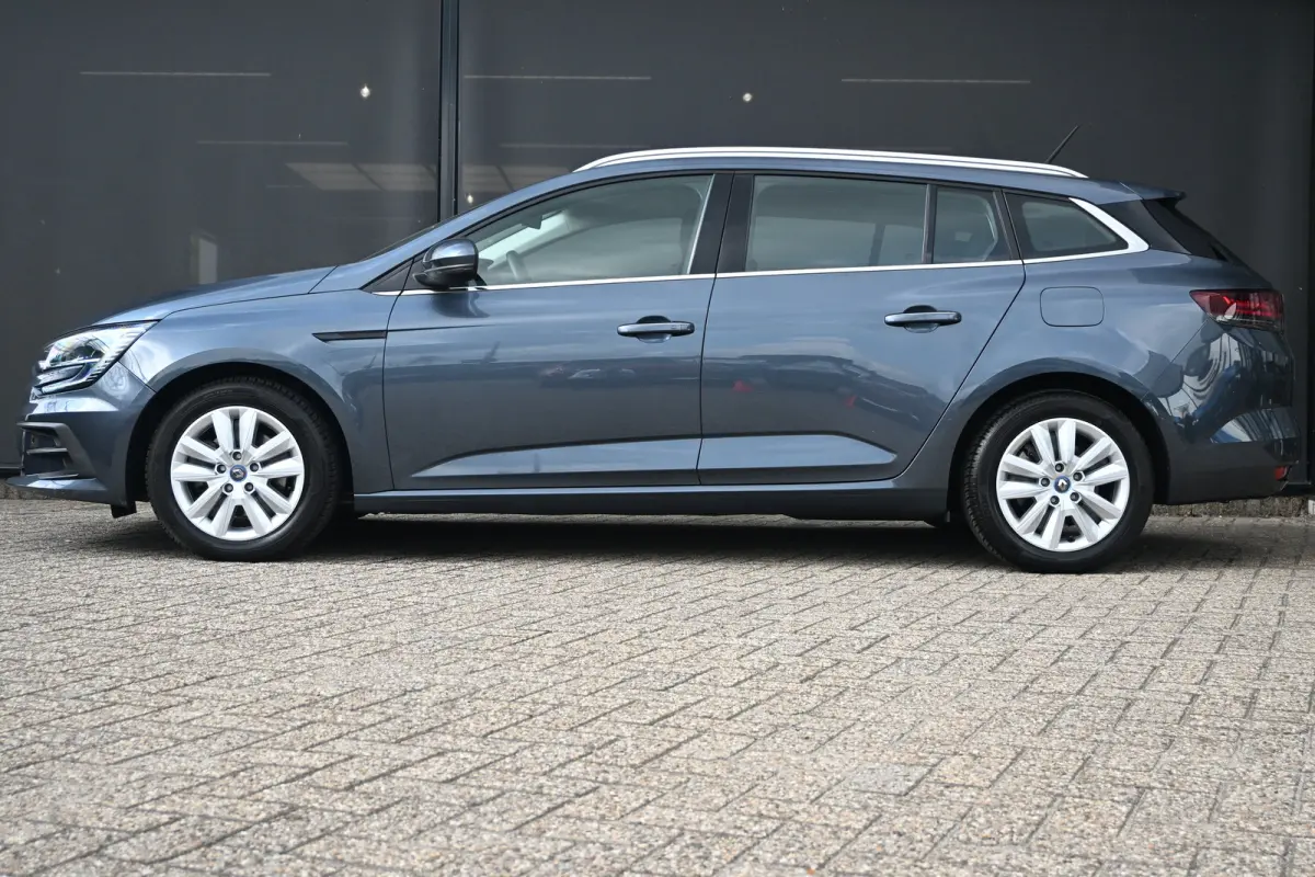 Estate 1.6 Plug-In Hybrid 160 Intens | Afn. Trekhaak | Navigatie | Parkeersensoren | Climate Control | Cruise Control !!