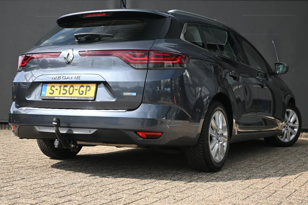 Estate 1.6 Plug-In Hybrid 160 Intens | Afn. Trekhaak | Navigatie | Parkeersensoren | Climate Control | Cruise Control !!