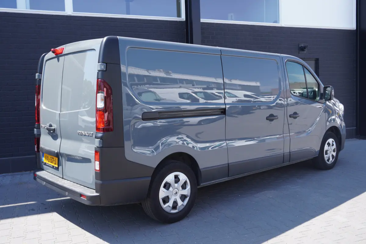 2.0 dCi 150PK Automaat L2 - EURO 6 - Airco - Navi - Cruise - €22.499,- Excl.