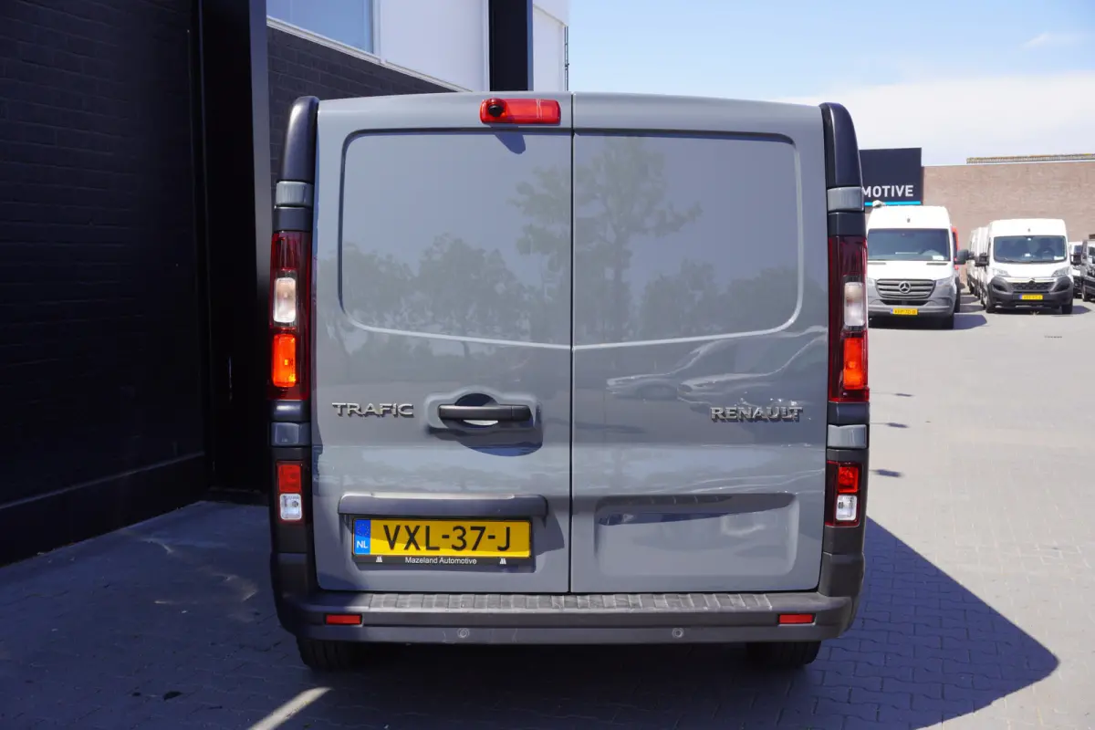 2.0 dCi 150PK Automaat L2 - EURO 6 - Airco - Navi - Cruise - €22.499,- Excl.