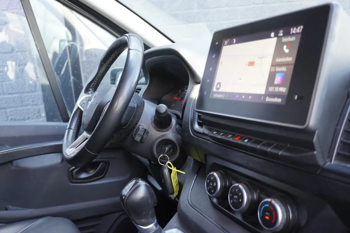 2.0 dCi 150PK Automaat L2 - EURO 6 - Airco - Navi - Cruise - €22.499,- Excl.