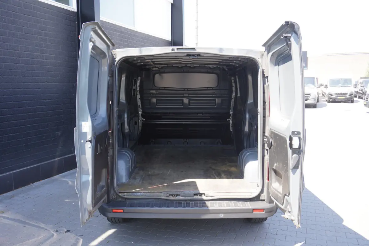 2.0 dCi 150PK Automaat L2 - EURO 6 - Airco - Navi - Cruise - €22.499,- Excl.
